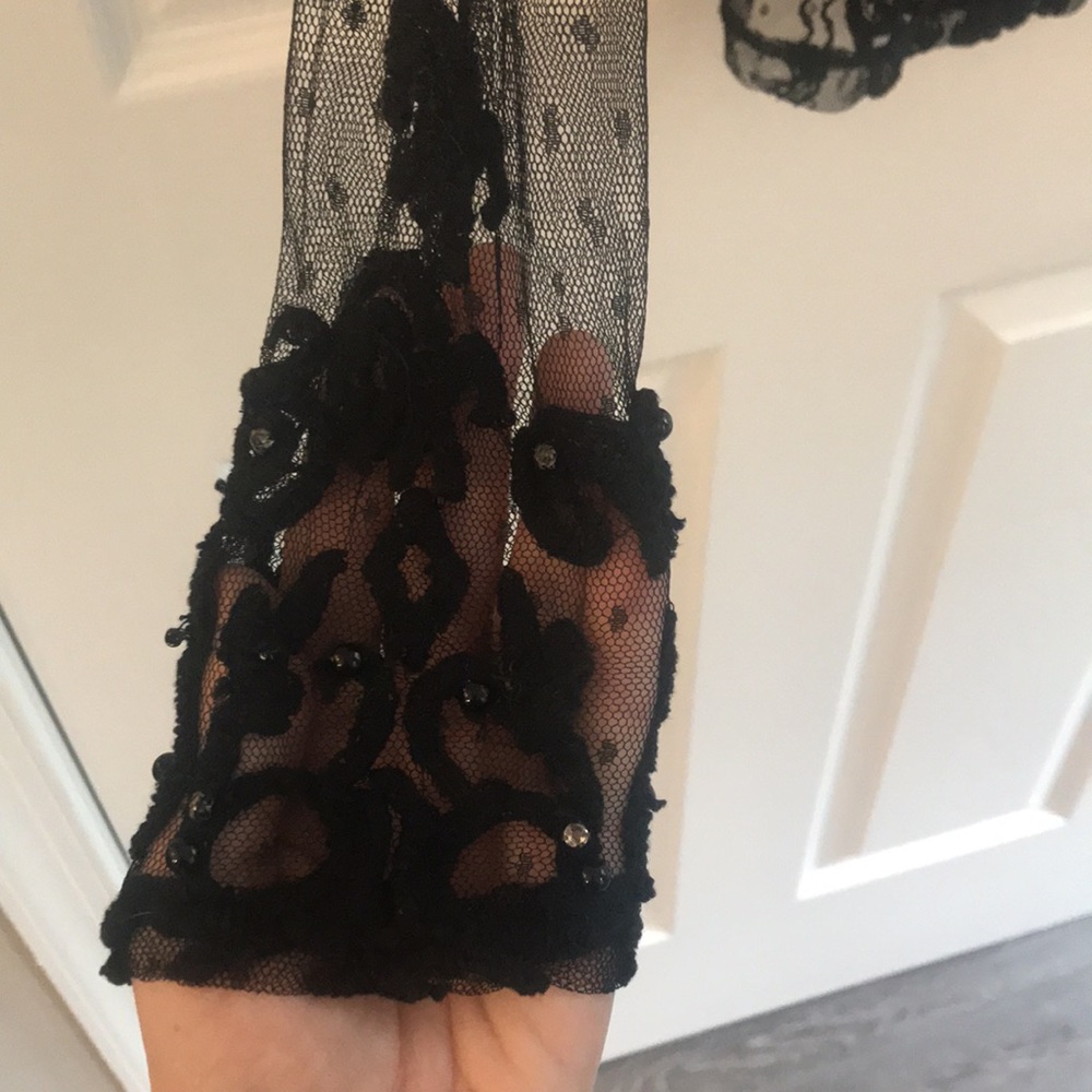 Guess lace beaded top - Picture 6 of 7